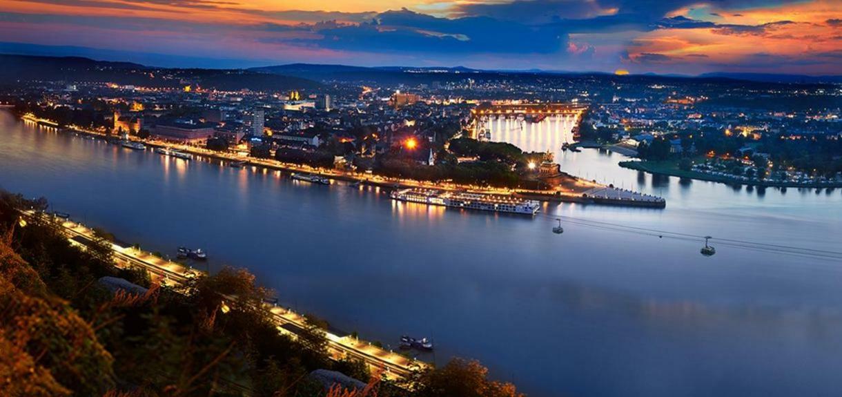 Altstadt Apartment Mehlgasse 4 โคเบลนซ์ ภายนอก รูปภาพ